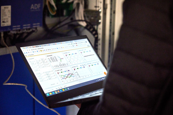 Computervisning af tegn-paa-harmoniske-stroemme-og-daarlig-spaendingskvalitet